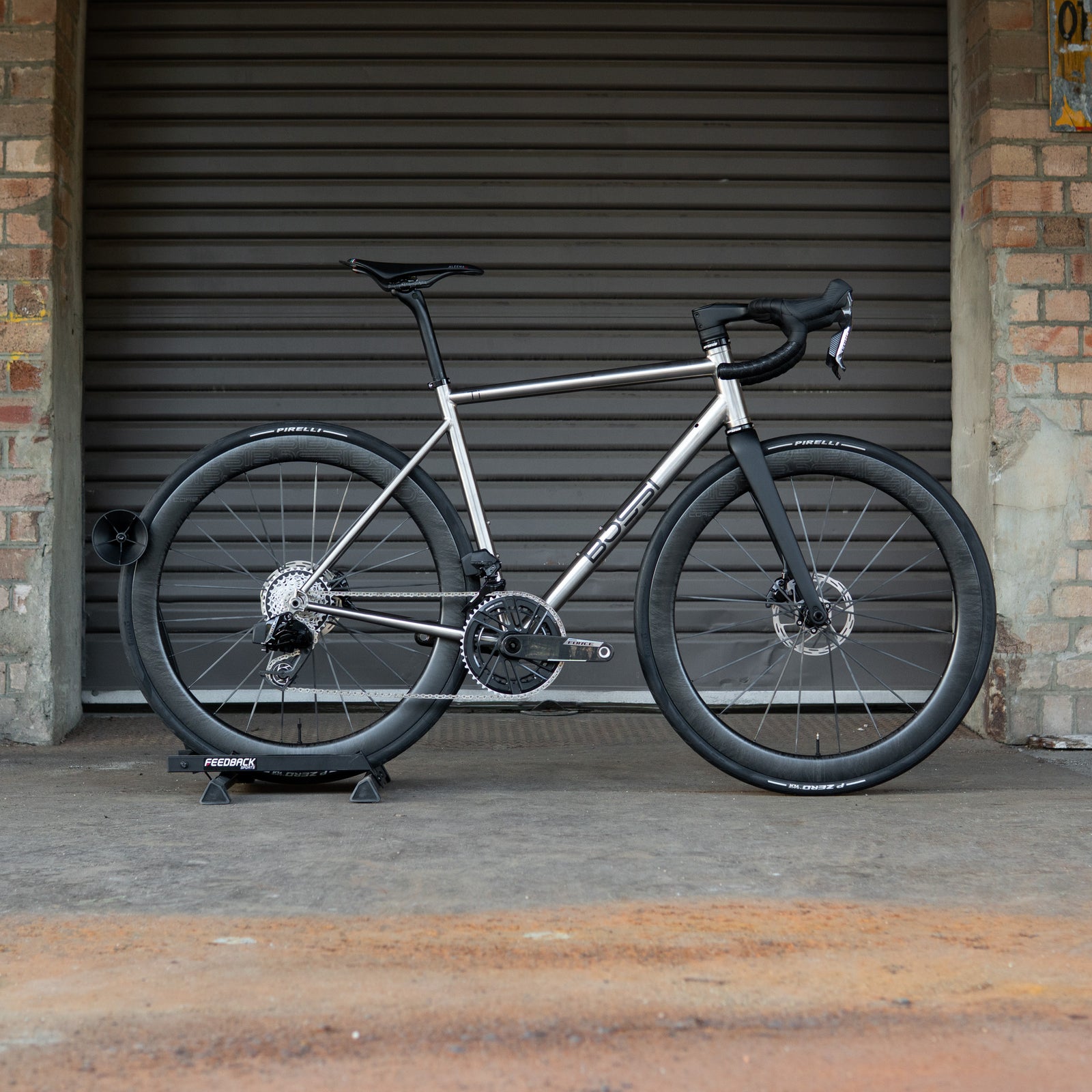 Strada Classic - TItanium Road Bike