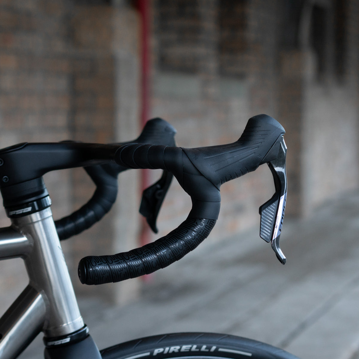 Strada Classic - TItanium Road Bike