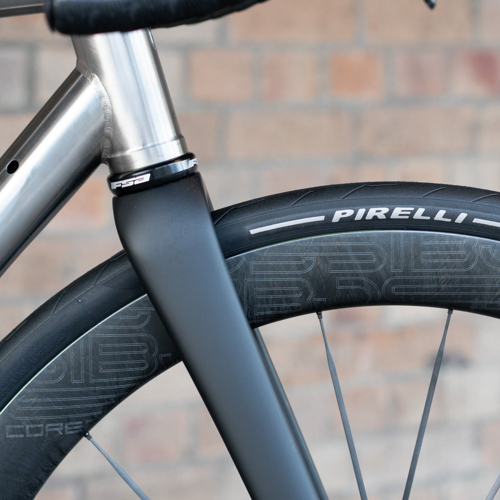 Strada Classic - TItanium Road Bike