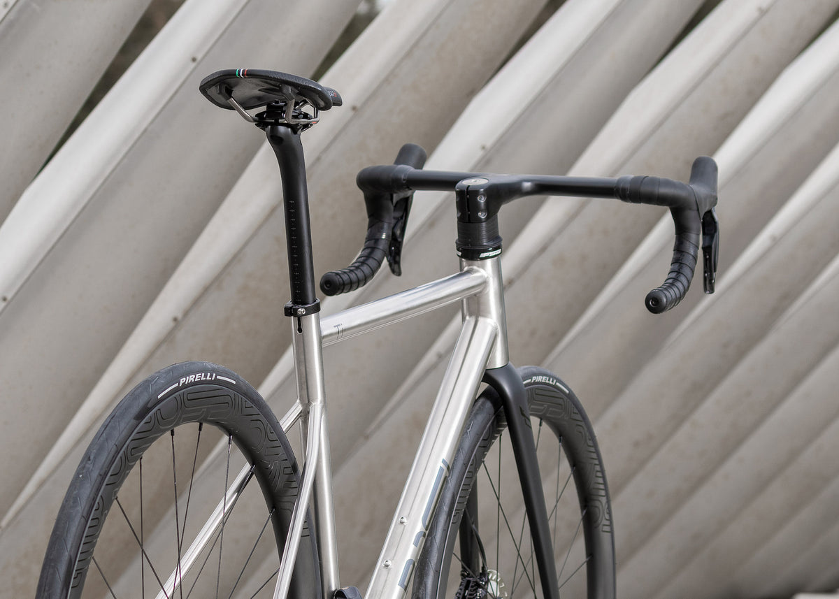 Strada - Titanium Road Bike