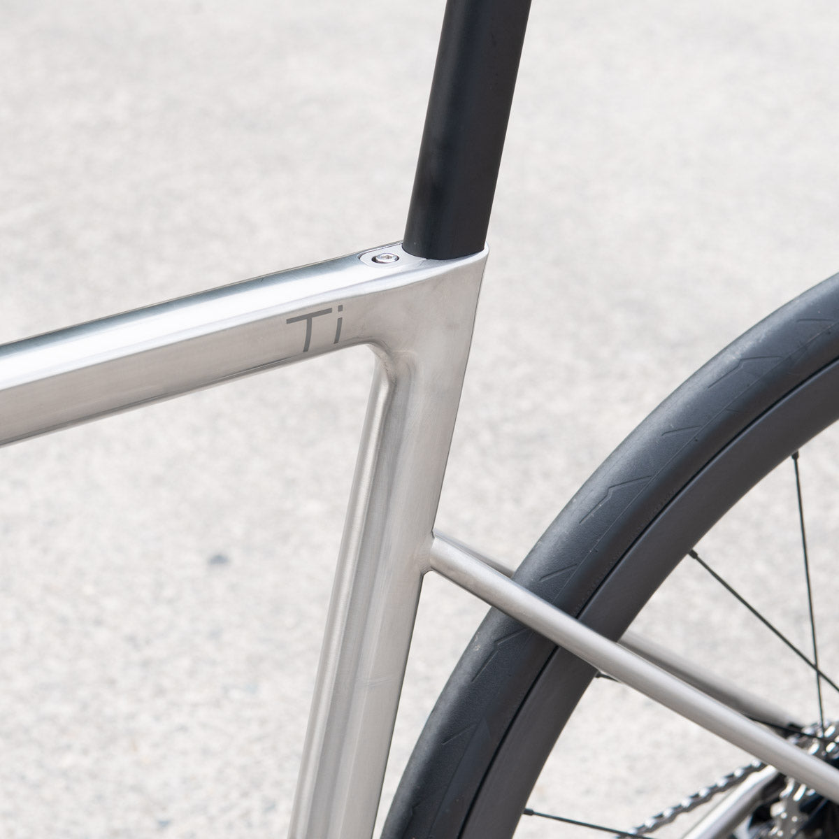 The CW&T Sleeper Bike, A Titanium Mini Velo With Personality - Gessato