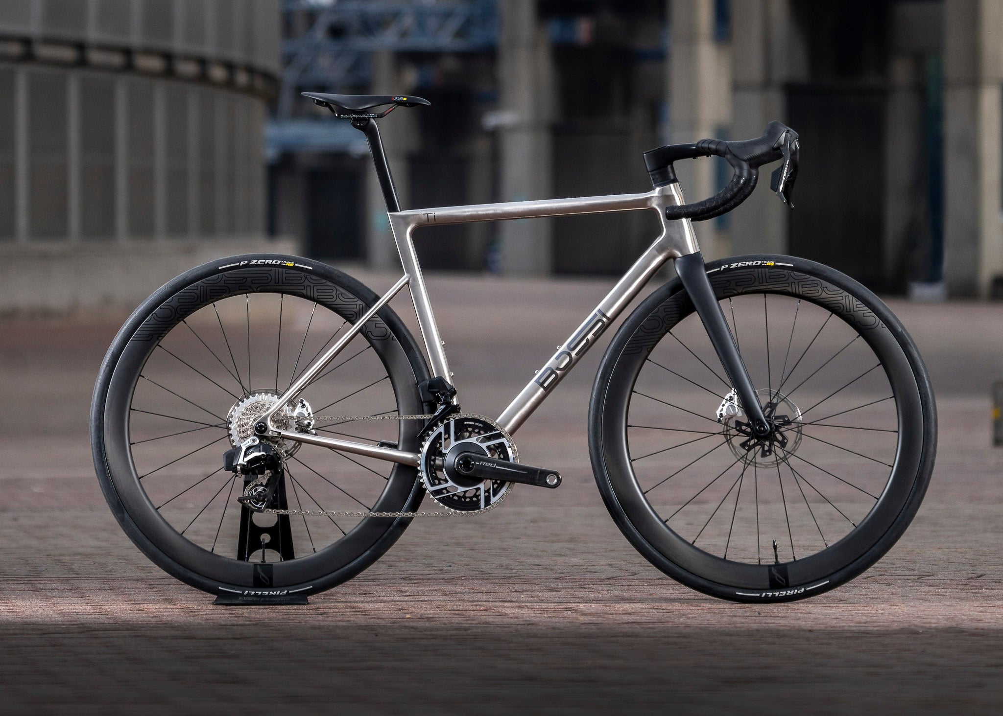 Bossi Summit - チタン オールロード Bicycles Titanium All Road Bike